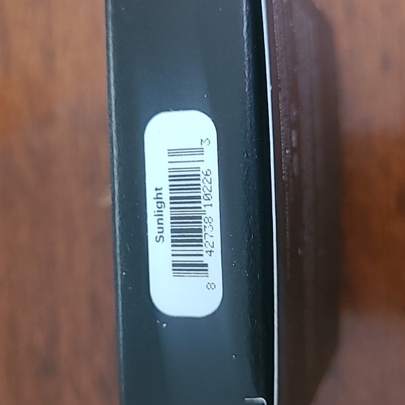 Glo Skin Beauty Bronzer - Picture 3 of 3